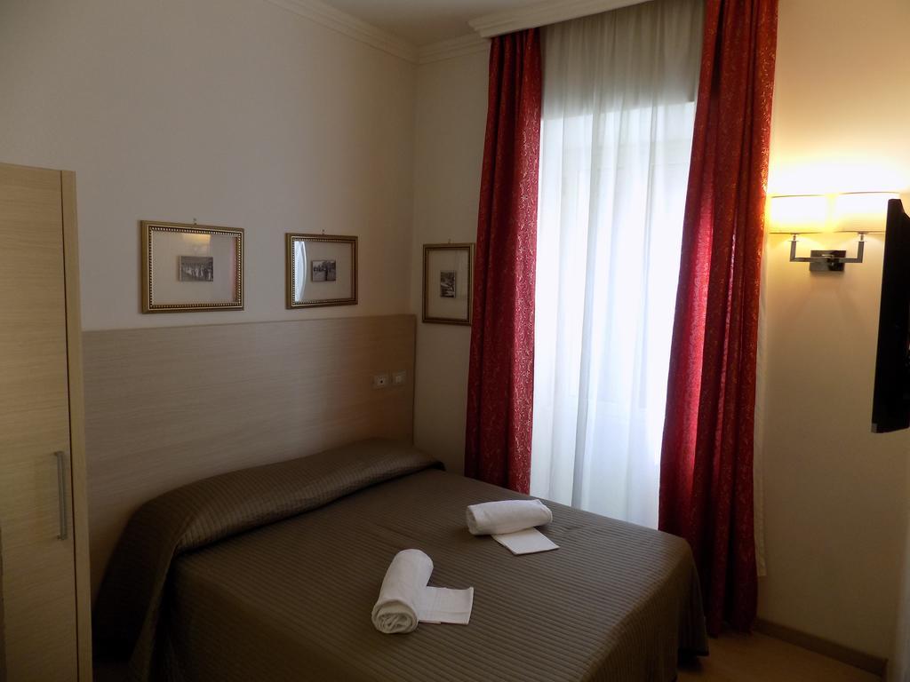 Booking House Рим Екстер'єр фото